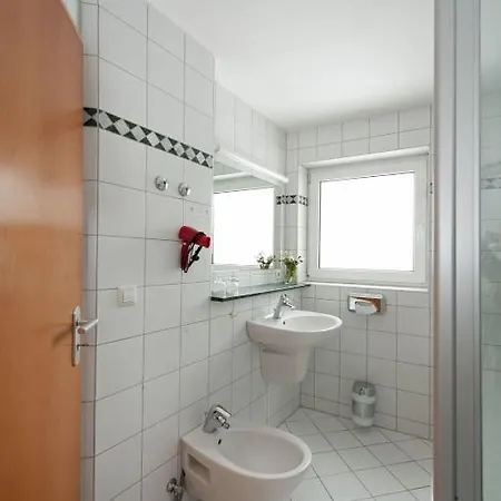 Landgasthof Hoelzle Hotel
